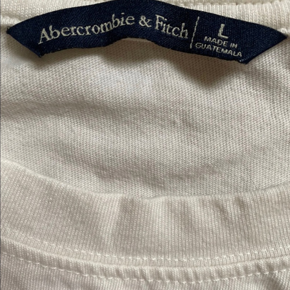 A&F exploded logo tee - Picture 3 of 3